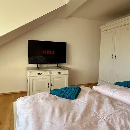 Apartamento Apartmán s terasou u lázeňské kolonády Poděbrady Exterior foto