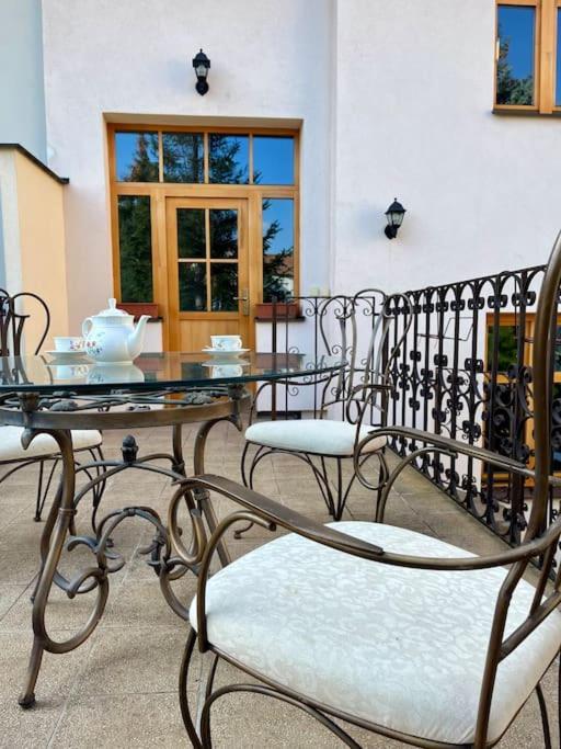 Apartamento Apartmán s terasou u lázeňské kolonády Poděbrady Exterior foto